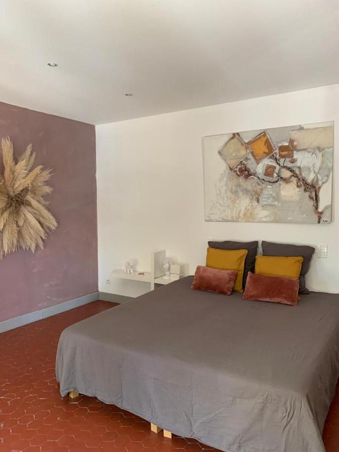 Mas Carita Bed & Breakfast Cabannes Ngoại thất bức ảnh