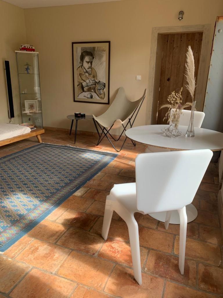 Mas Carita Bed & Breakfast Cabannes Ngoại thất bức ảnh