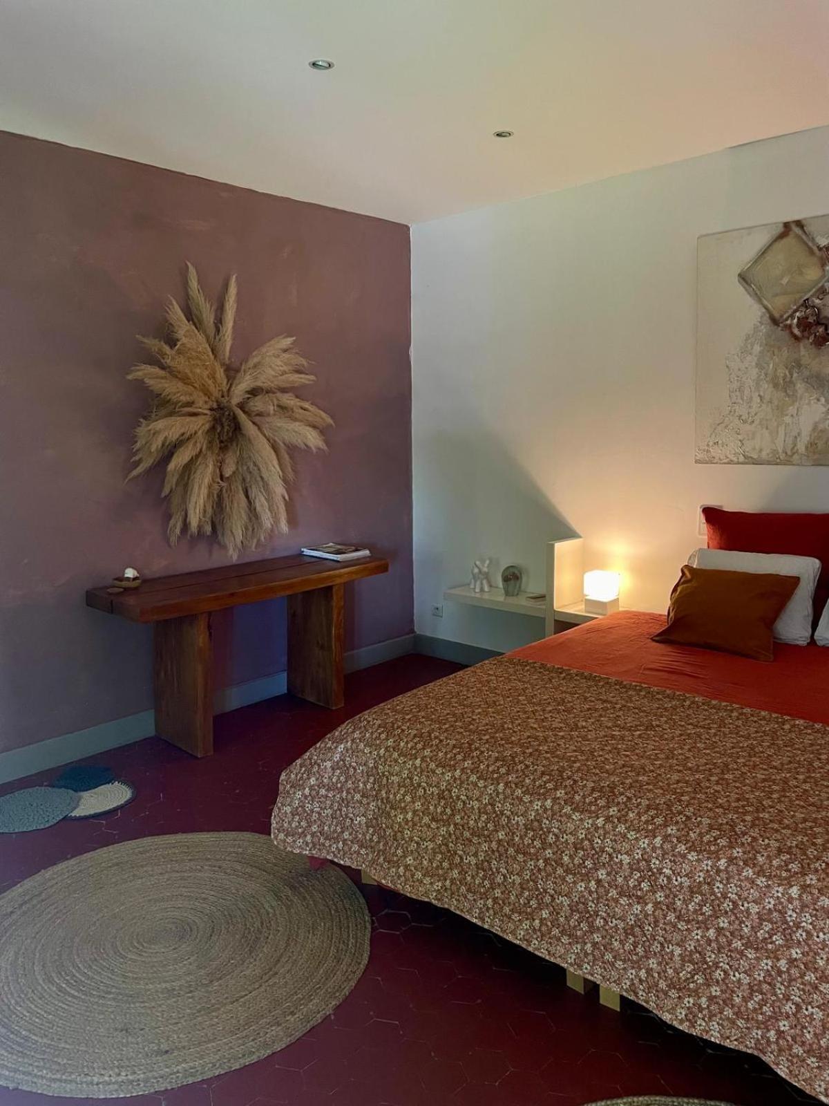 Mas Carita Bed & Breakfast Cabannes Ngoại thất bức ảnh